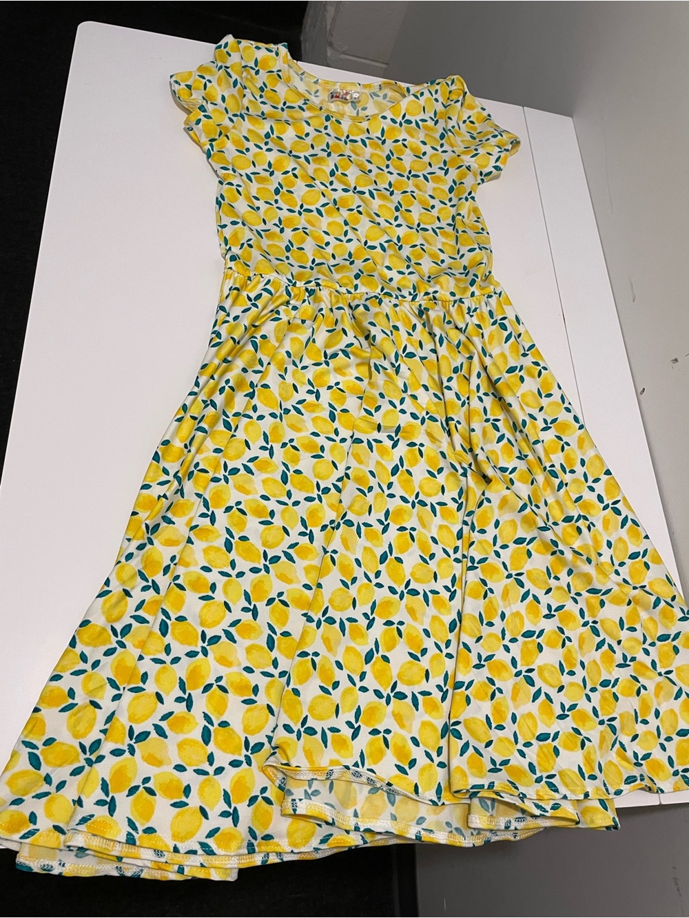 Dot Dot Smile Brand Girl's size 8/10 Yellow & White Lemon Print Cap Sleeve Dress